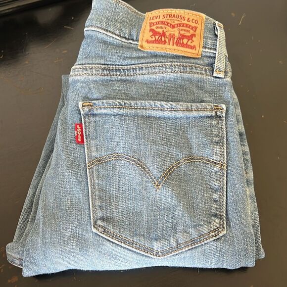 Levi's Denim - Levi’s 724 High Rise Straight Crop Jeans